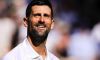 Djokovic eguaglia Federer a Wimbledon e scherza: “Chiamiamo Roger, giochiamoci la vittoria numero 106”