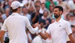 Sinner – Djokovic sarà trasmessa in diretta su TV8 (e anche la finale maschile domenica prossima)