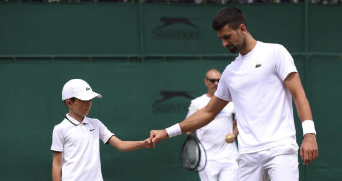 Novak Djokovic con il figlio - Foto getty images