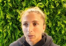 Sara Errani si opera al gomito