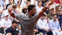 Arthur Fils rompe il silenzio: “Sto bene, nessuna preoccupazione per il futuro”. Una confessione onesta, che mette in luce tutta l’ambizione (e talvolta l’incoscienza) del giovane francese