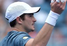 Fonseca assapora la sfida con Alcaraz: “Sarà un grande indicatore per capire dove sono in questo momento”. Alcaraz difende la tournée sudamericana sulla terra: “È una delle esperienze più belle che abbia mai vissuto”