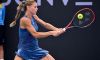 Camila Giorgi supera Peyton Stearns in rimonta al torneo WTA 500 di Brisbane. Out Martina Trevisan (Video delle partite)