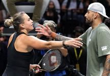 Kyrgios vince la Battaglia dei Sessi: Sabalenka lotta ma si arrende in due set (Video con le dichiarazioni dei giocatori)