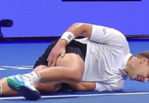 Medjedovic eroico a Doha: batte Tsitsipas nonostante l’infortunio (Video)