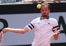 Medvedev fuori dal Roland Garros: “De Minaur ha giocato meglio, niente da rimproverarmi. Per il titolo sfida tra Alcaraz e Sinner”