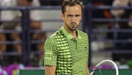 Medvedev vince a Dubai: Griekspoor si ritira prima della finale