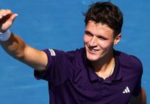 Australian Open: Mensik si ritira, Djokovic ai quarti senza giocare