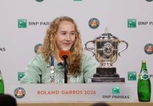 Mirra Andreeva: “Essere campionessa Slam supera ogni sogno che avevo immaginato”. Chwalinska saluta Parigi con orgoglio: “Tre settimane indimenticabili, ma ora devo restare nel presente” (Video partita)