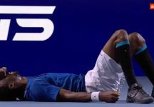 Gael Monfils si infortuna alla caviglia in un match di esibizione e si ritira in evidente difficoltà