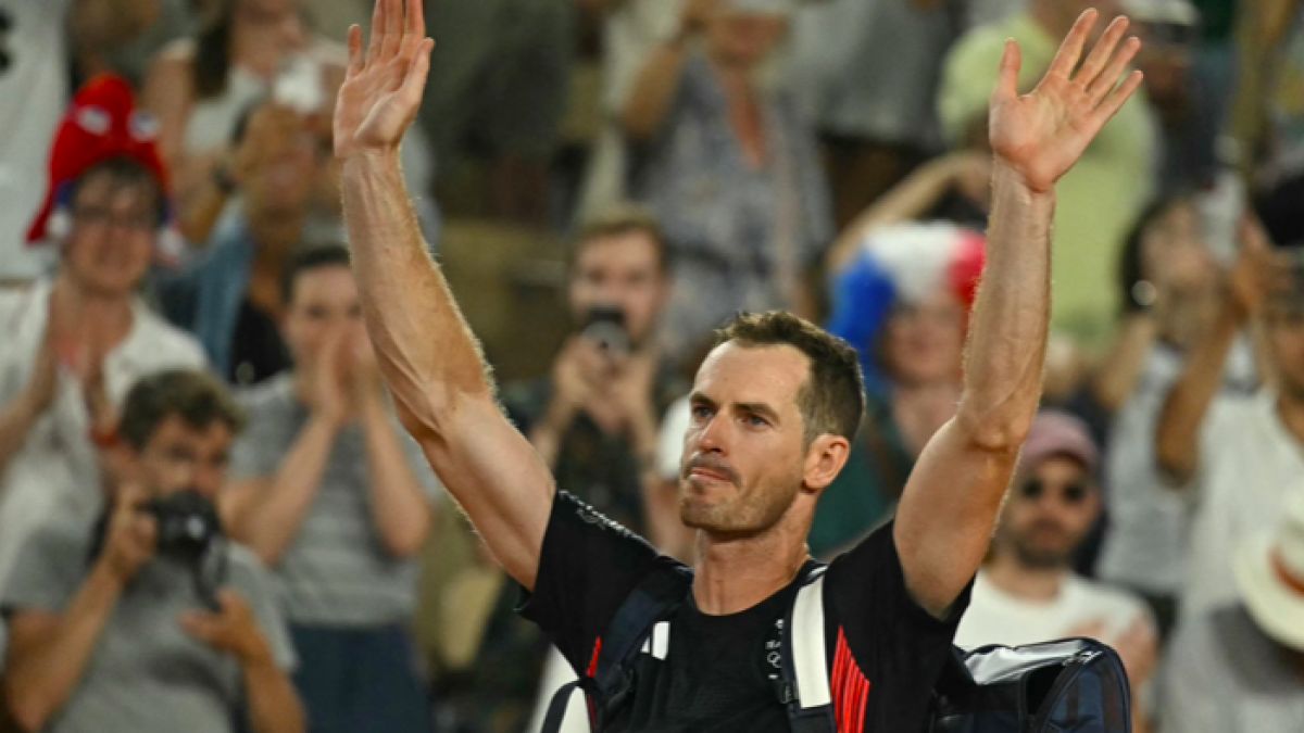 Andy Murray saluta a Parigi 2024