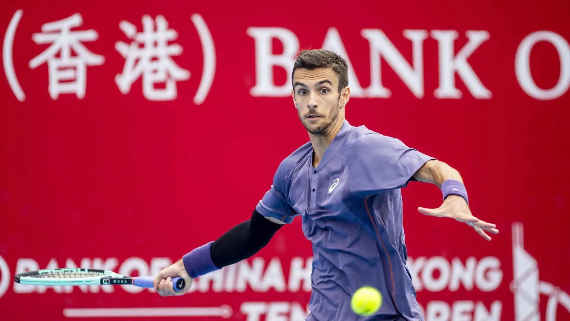 Lorenzo Musetti ad Hong Kong (foto ATP)