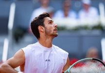 Musetti analizza i campi del Foro: “Roma è lenta, ecco le differenze con Madrid e Monte-Carlo”. Il tennista toscano si sofferma sulle condizioni di gioco degli Internazionali e sull’emozione di giocare davanti al pubblico italiano (Video)