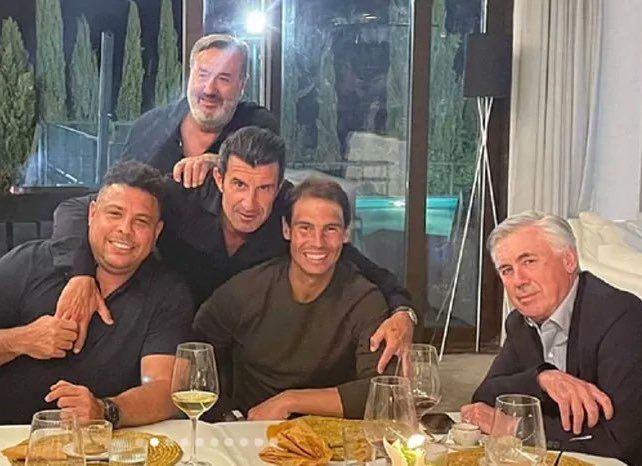 Rafa insieme a Carlo Ancelotti, Luis Figo e Ronaldo