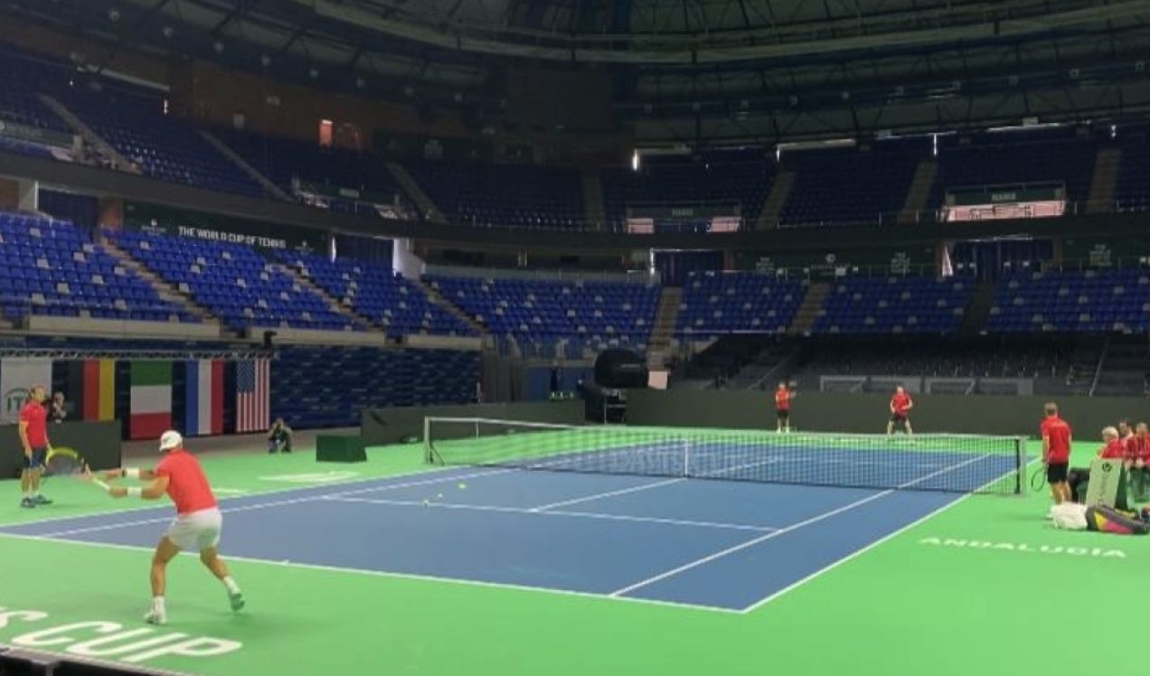 Rafael Nadal in allenamento oggi a Malaga