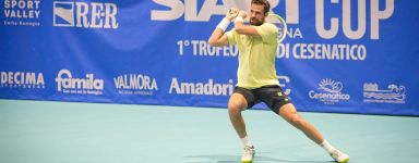 Nel Challenger di Cesenatico ‘Start Romagna Cup’ avanzano anche Brancaccio, Romano e Rottoli. Mercoledì il derby Mecarelli-Iannaccone, Dalla Valle sfida Bertola, Fellin e Forti a caccia dei quarti