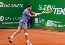 Promossi dalle qualificazioni Dalla Valle e Compagnucci, Forti lucky loser: diventano 11 gli italiani in tabellone. Super martedì (14 match) con i derby tricolore Cecchinato-Agamenone e Pellegrino-Caniato, il debutto di Maestrelli e dei favoriti