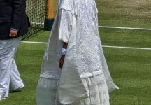 Naomi Osaka, il kimono conquista Wimbledon: tradizione giapponese e stile nel rispetto del total white