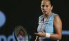 Jelena Ostapenko perde un match commettendo ben 17 doppi falli e dopo essere stata avanti per 4 a 0 nel set decisivo (Video)