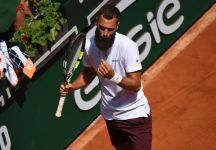 Paire, inizio di 2025 da dimenticare. Il transalpino sconfitto dal n.775 del mondo e alla fine della partita zittisce uno spettatore (Video)