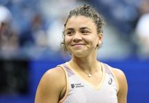 WTA 1000 di Pechino: Paolini avanza a fatica, Cocciaretto cede alla Mertens