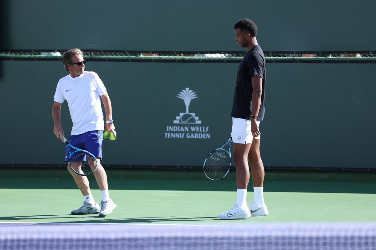 Mpetshi Perricard in campo con Roig prima della loro separazione