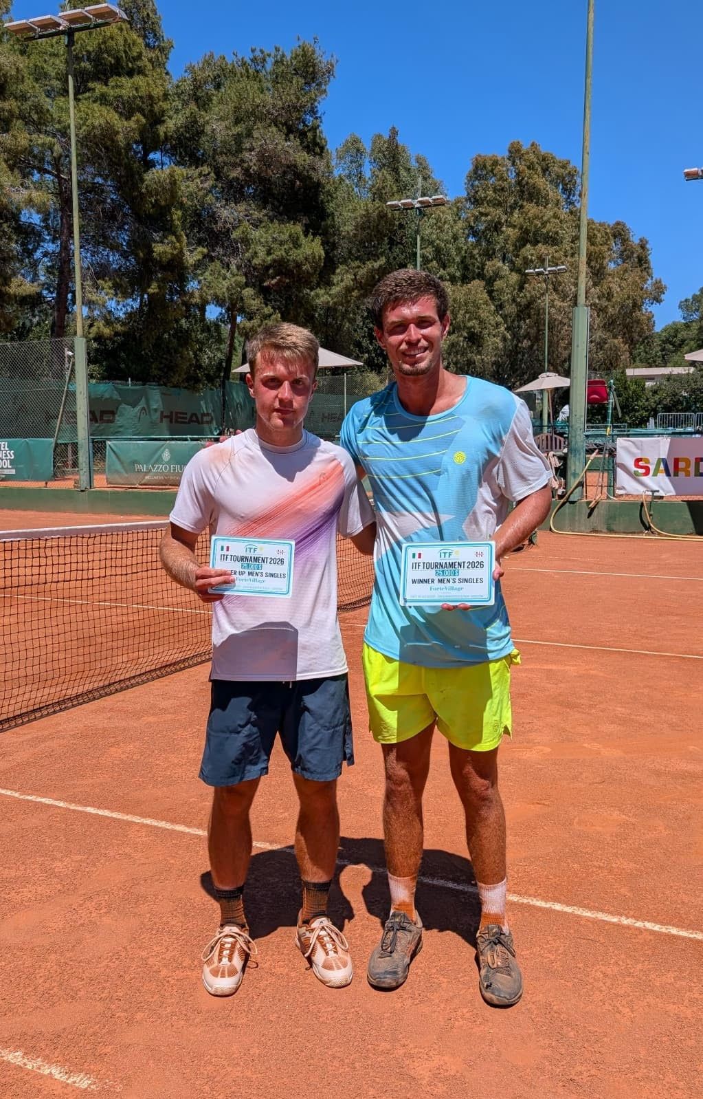 Premiazione per il finalista Niccol&ograve; Ciavarella e il vincitore Eric Vanshelboim