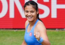 Raducanu ritrova il sorriso e il miglior tennis al Queen’s: si gioca il titolo contro Vekic
