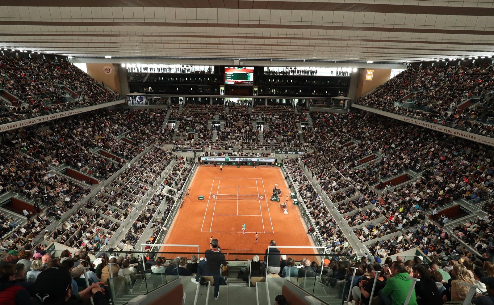 Il campo centrale del Roland Garros - Foto Patrick Boren