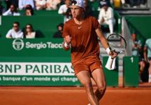 Holger Rune conquista il titolo all’ATP di Monaco 2023 in una finale memorabile e imprevedibile. Annullati ben 4 match point sul servizio dell’avversario
