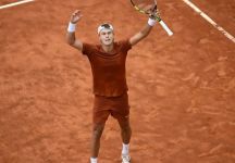 Holger Rune sconfigge Novak Djokovic nei quarti di finale del Masters 1000 di Roma. Roma avrà un nuovo vincitore nel singolare maschile