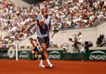 Holger Rune avanza al Roland Garros dopo un match epico