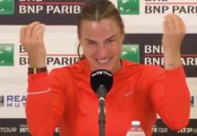 La reazione di Sabalenka: una risata alla curiosa domanda durante il Media Day di Roma