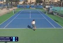 Il servizio più strano del circuito? La tecnica “ribelle” di Sapfo Sakellaridi (Video)