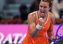 ATP 500 Rotterdam, Dallas, ATP 250 Buenos Aires, WTA 1000 Doha e WTA 125 Oeiras: I risultati completi con il dettaglio del Day 5. Sakkari ritrova il grande tennis a Doha: battuta anche Swiatek. Wawrinka si arrende a De Minaur a Rotterdam