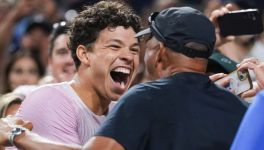 Shelton, è vittoria a Toronto: “Una settimana perfetta, il primo Masters 1000 è solo l’inizio”. Khachanov, tra orgoglio e rammarico: “Grande torneo, ma in finale Shelton è stato straordinario. Ora avanti con fiducia verso gli US Open”