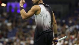 US Open, notte folle a New York: Shelton elimina Alcaraz al tie-break del quinto set. La partita termina alle 03:35 del mattino (record per gli Us open)