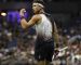 US Open, notte folle a New York: Shelton elimina Alcaraz al tie-break del quinto set. La partita termina alle 03:35 del mattino (record per gli Us open)