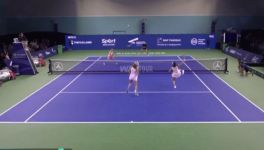 WTA Singapore, paura per Prozorova: colpita al volto da una pallata, si ritira anche dalla semifinale di singolare (Video)