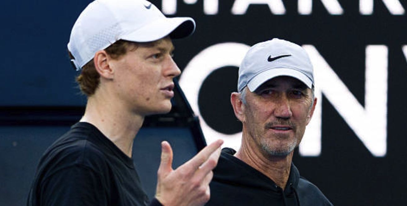 Jannik Sinner con Darren Cahill - Foto getty images