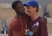 Sinner Inizia la campagna parigina: allenamenti al Roland Garros tra lavoro e sorrisi. Rinderknech scalda l’ambiente per il primo turno. Momento surreale ad Amburgo: la pallina colpisce Darderi nelle parti intime (Video)