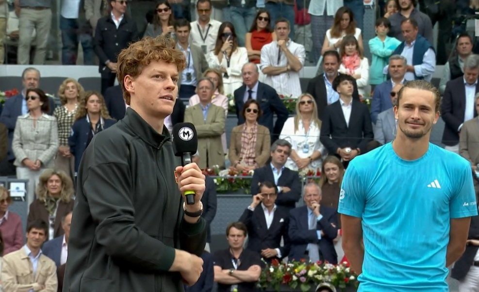 Jannik Sinner e Alexander Zverev nella foto