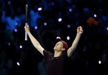 JANNIK SINNER CAMPIONE ALLE ATP FINALS 2025!!! Batte un fortissimo Alcaraz in due set, è il secondo titolo a Torino