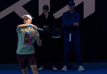 Sinner e Alcaraz sbarcano a Melbourne (e Jannik si è già allenato insieme a Cahill)