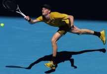 Sinner resiste a caldo e crampi: rimonta Spizzirri e vola agli ottavi a Melbourne