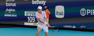 Sinner show al Miami Open! Domina Tiafoe con una prestazione sontuosa e centra la semifinale