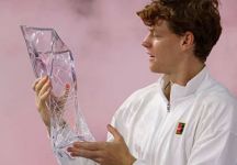 In Conferenza stampa: Sinner – “Ora voglio godermi il momento, ma sulla terra comincia un nuovo capitolo”. Lehecka: “Esperienza e fiducia hanno fatto la differenza”