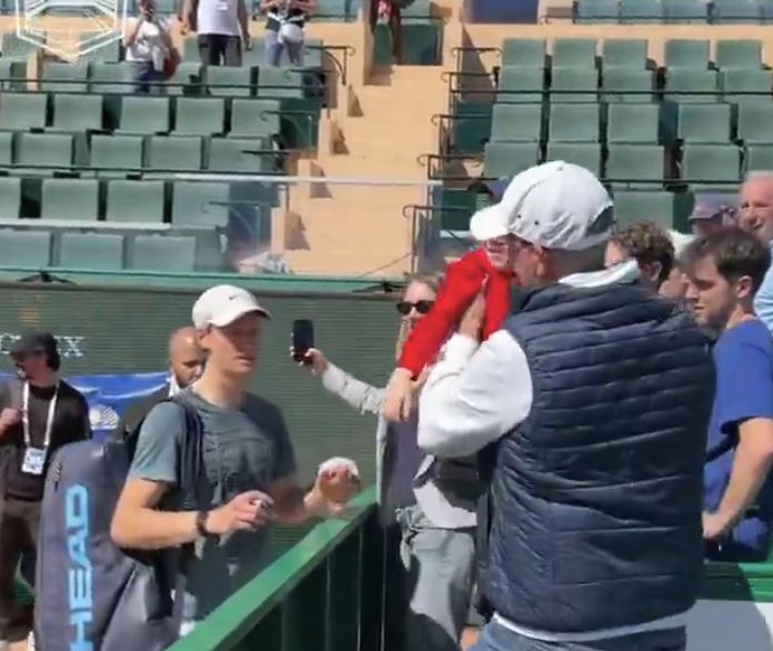 Jannik Sinner nella foto