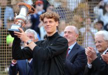 Sinner: “Sono un ragazzo che viene da una città di 2000 persone dove si va a sciare. E sono qua” (Con il video della partita e premiazione)