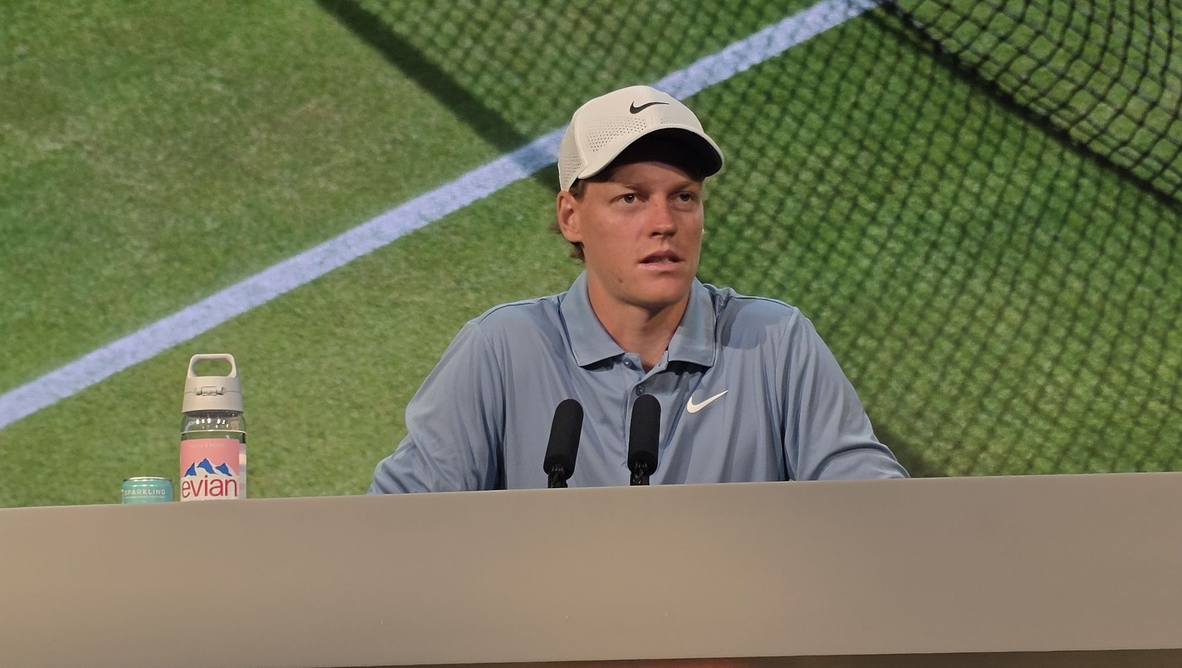 Jannik Sinner a Wimbledon dopo il successo su Zverev